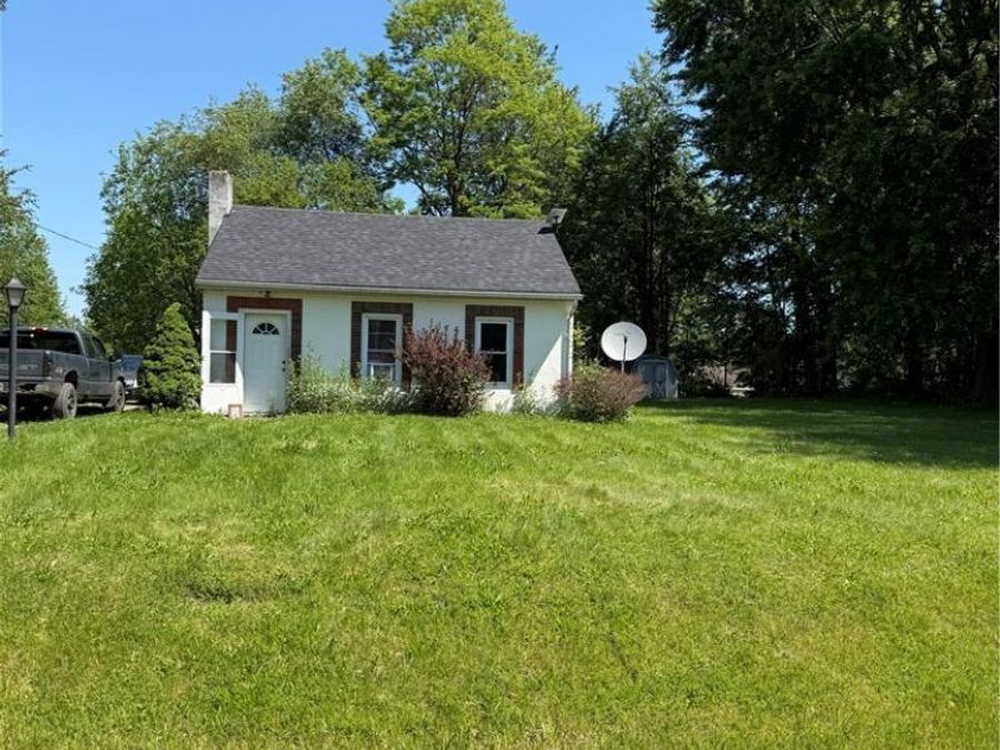 465 2nd Street SW, Brewster, OH 44613 Photo 1