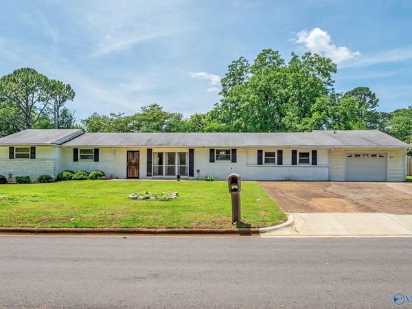 307 Harolds Drive NW, Huntsville, AL 35806