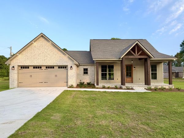 2070 Old Richton Rd., Petal, MS 39465