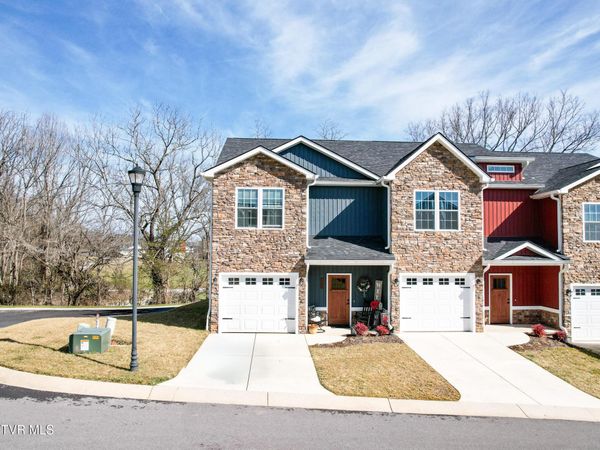 319 Piper Glen, Gray, TN 37615