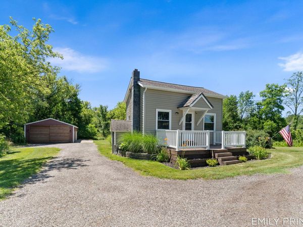 1476 142nd Avenue, Dorr, MI 49323