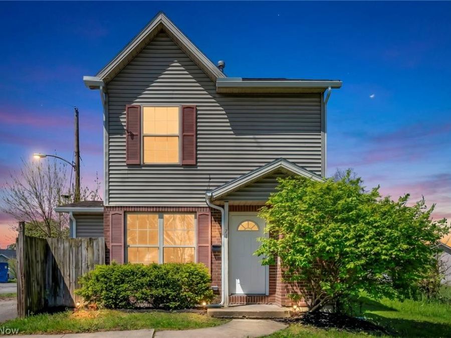 71 Chestnut Street , Elyria, OH 44035 Photo 1