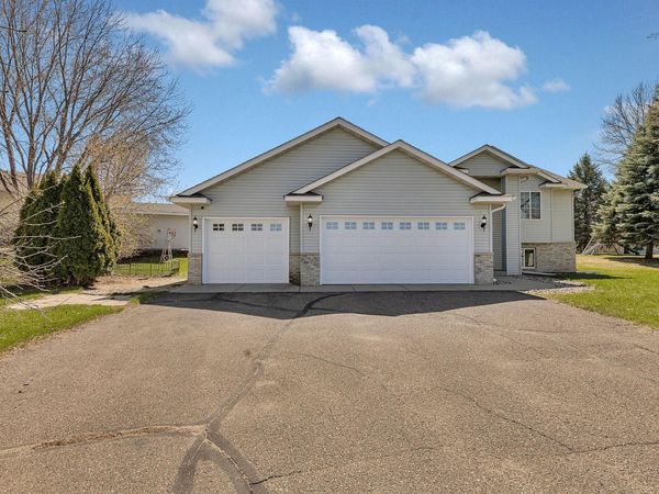 1002 Brook Court , Sauk Rapids, MN 56379