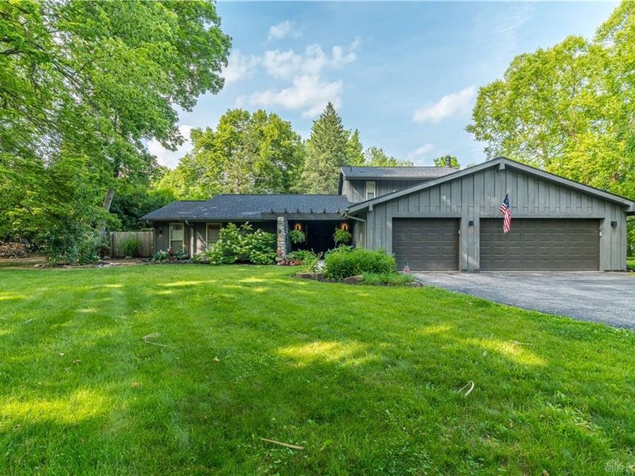 2425 Black Oak Drive, Troy, OH 45373 Photo 1
