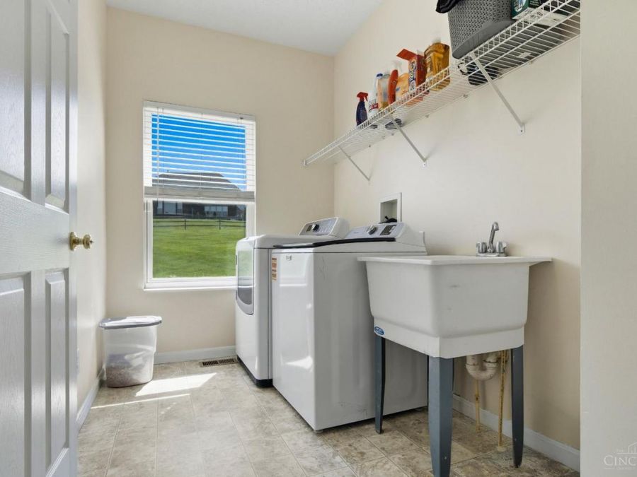 6072 Spring Lake Drive, Fairfield Township, OH 45011 Photo 9