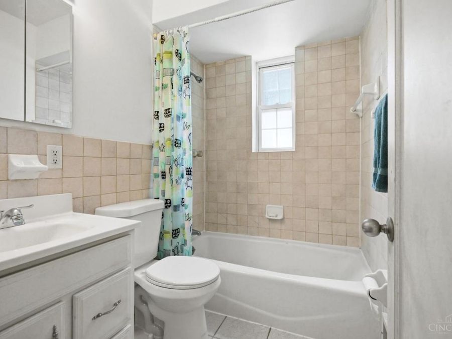 5251 Relluk Drive, Green Township, OH 45238 Photo 14