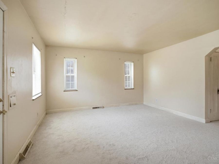 5251 Relluk Drive, Green Township, OH 45238 Photo 7