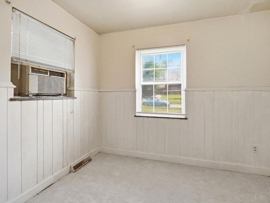 5251 Relluk Drive, Green Township, OH 45238 Photo 9
