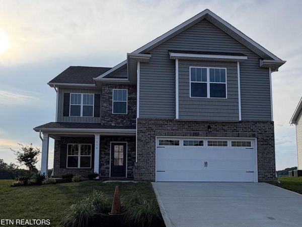 116 Birchberry St, Oak Ridge, TN 37830