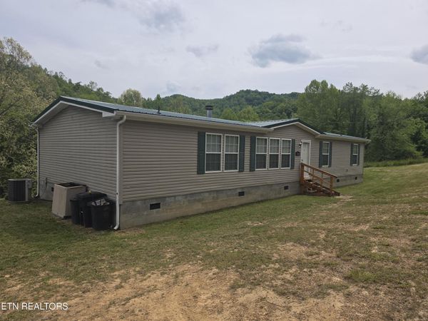 13179 State Highway 190 , Pineville, KY 40977