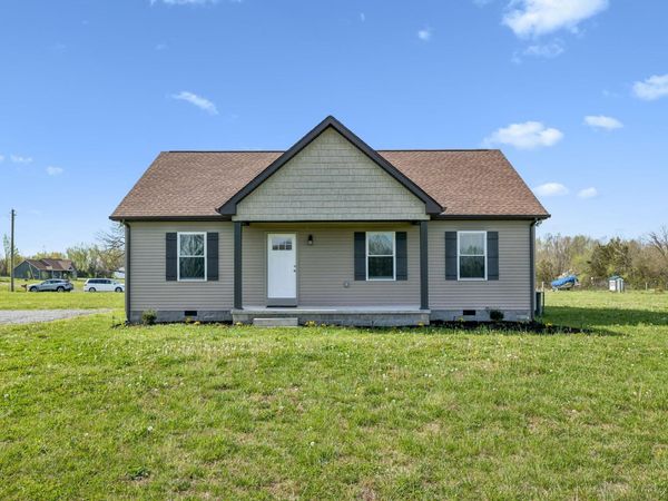 293 Hawkins Rd , Westmoreland, TN 37186