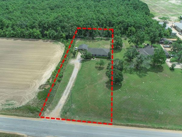2336 Dummyline Road, Batesville, MS 38606