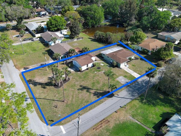 11 Swan Avenue, New Smyrna Beach, FL 32168