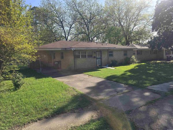 1700 31st W , Pine Bluff, AR 71603