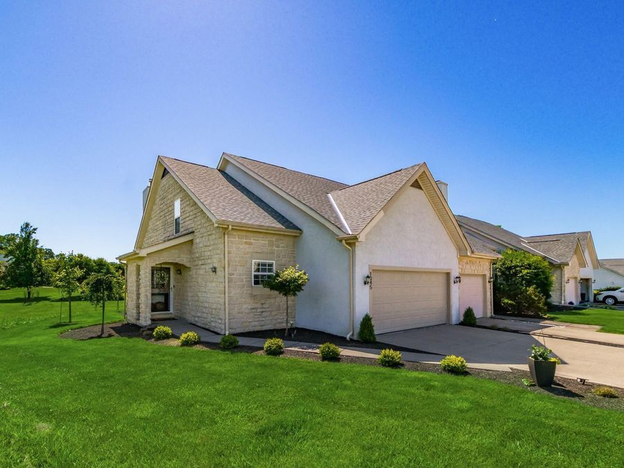 1045 Village Drive , Delaware, OH 43015 Photo 1