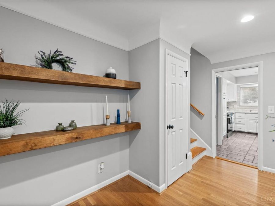 7934 Frolic Drive, Sycamore Township, OH 45236 Photo 5