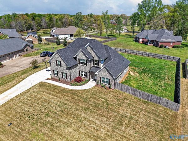 27 Hancock Road, Fayetteville, TN 37334