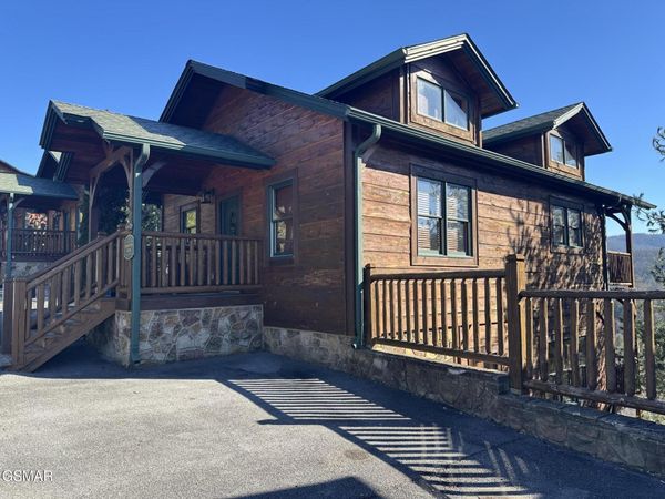 656 Park Vista Way , Gatlinburg, TN 37738
