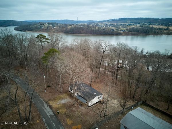 212 Shady Trail Drive , Kingston, TN 37763