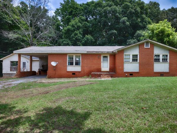 11 Henderson DR , Fayetteville, TN 37334