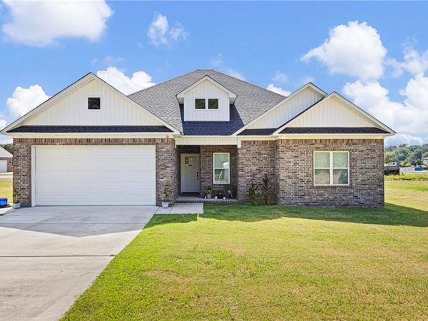 38 Sunset Boulevard , Morrilton, AR 72110