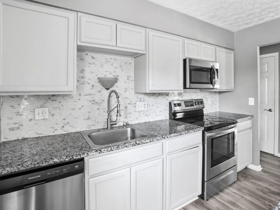 6570 Knottypine Drive, Cincinnati, OH 45230 Photo 12