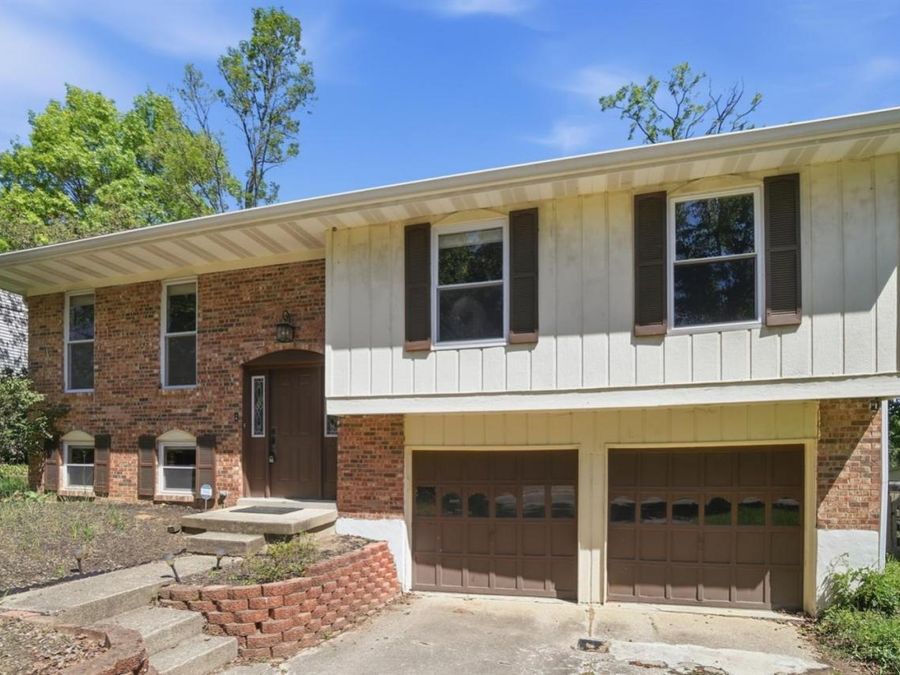 6570 Knottypine Drive, Cincinnati, OH 45230 Photo 2