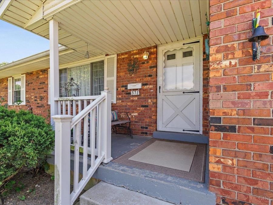 371 Fenwick Drive, Fairfield, OH 45014 Photo 2
