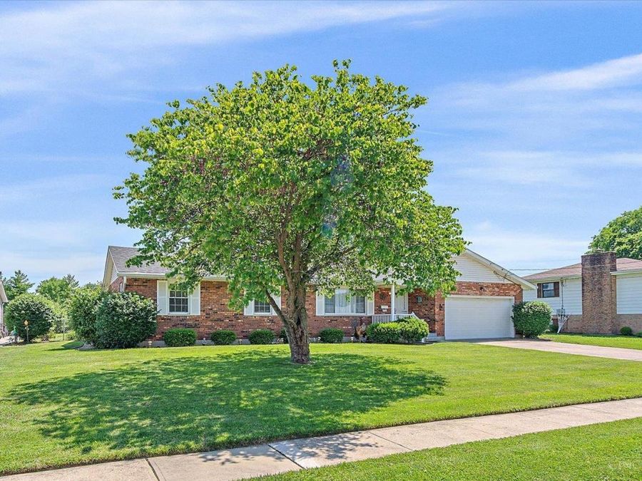 371 Fenwick Drive, Fairfield, OH 45014 Photo 3