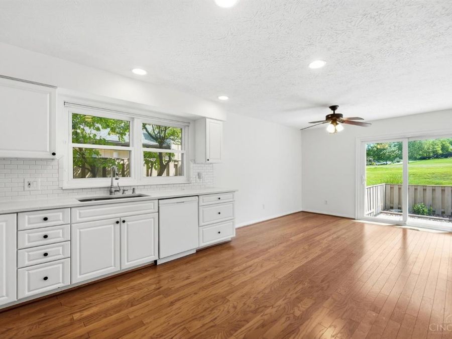 8127 Timbertree Way, West Chester, OH 45069 Photo 8