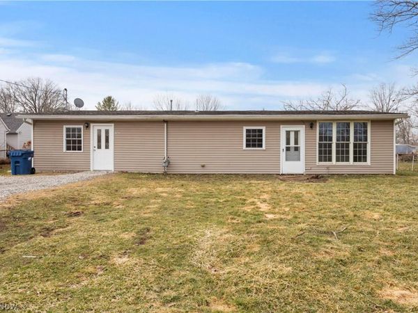 12452 Island Road , Grafton, OH 44044