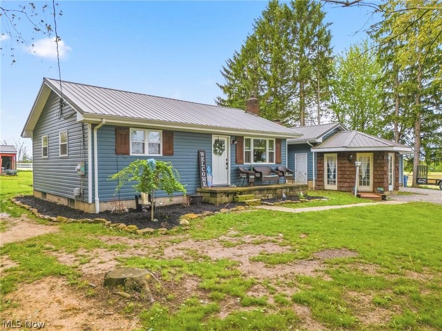 1477 E Garfield Road , New Springfield, OH 44443 Photo 1