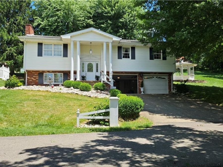 22 Orchard Drive , Martins Ferry, OH 43935 Photo 1