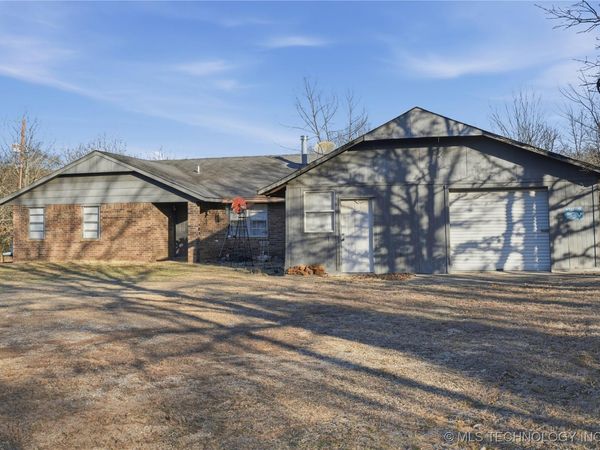 97926 S 4535 Road , Sallisaw, OK 74962