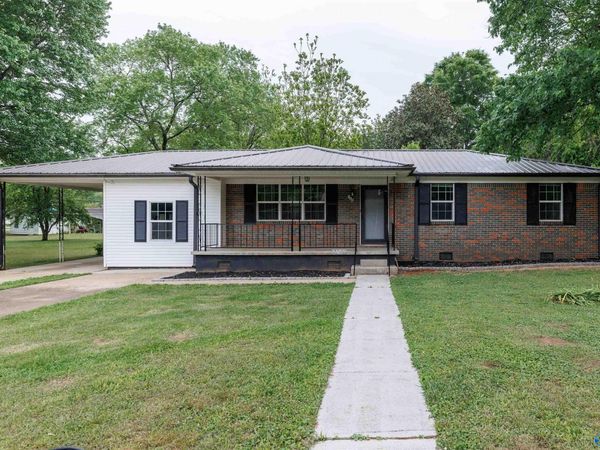 126 Helena Drive, Huntsville, AL 35811