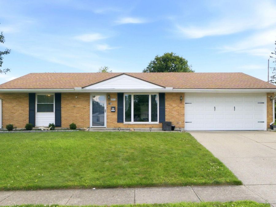 1973 Campus Drive, Fairborn, OH 45324 Photo 1