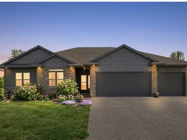 1828 160th Avenue , Manchester, IA 52057