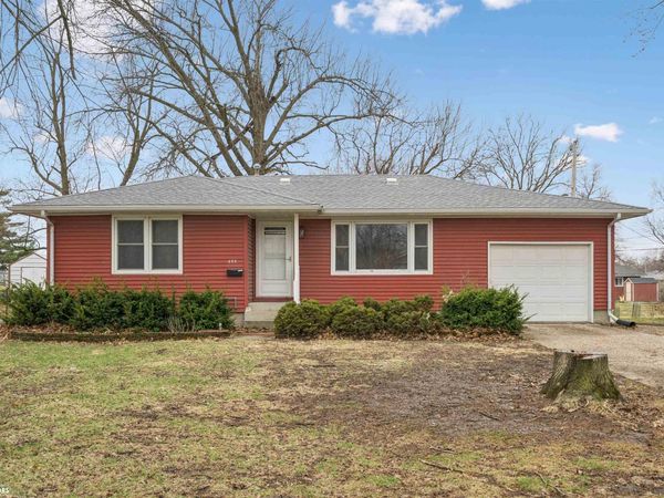 605 S Locust Street, Mount Pleasant, IA 52641