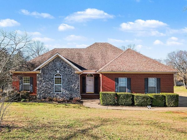 1238 Sam Johnson Rd , Columbia, TN 38401