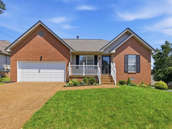 1229 Crestfield Dr , Nashville, TN 37211