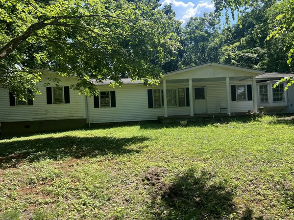 2026B Highway 31 W, White House, TN 37188