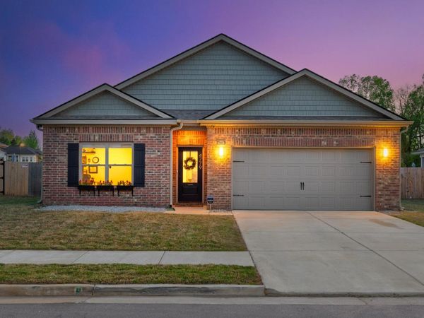 4779 BARRETT OAKS DR, Millington, TN 38053