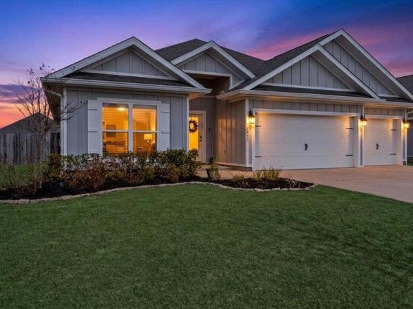5997 Forest Bay Avenue, Gulf Breeze, FL 32563