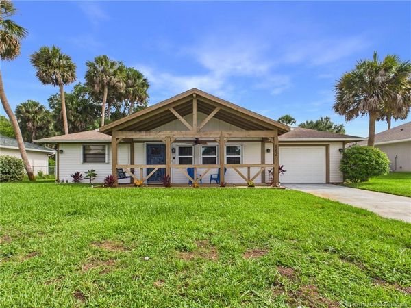 662 Vocelle Avenue , Sebastian, FL 32958