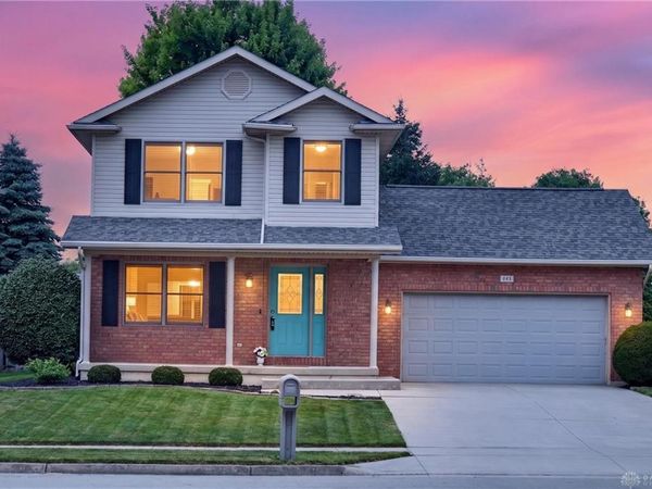 445 Clover Hill, Tipp City, OH 45371