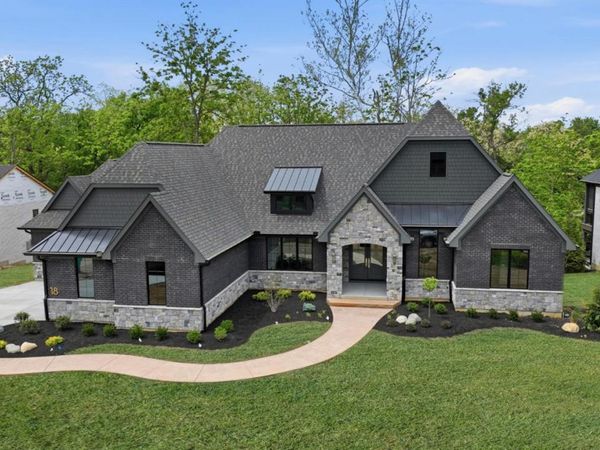 18 Chimney Ridge Drive, Loveland, OH 45140