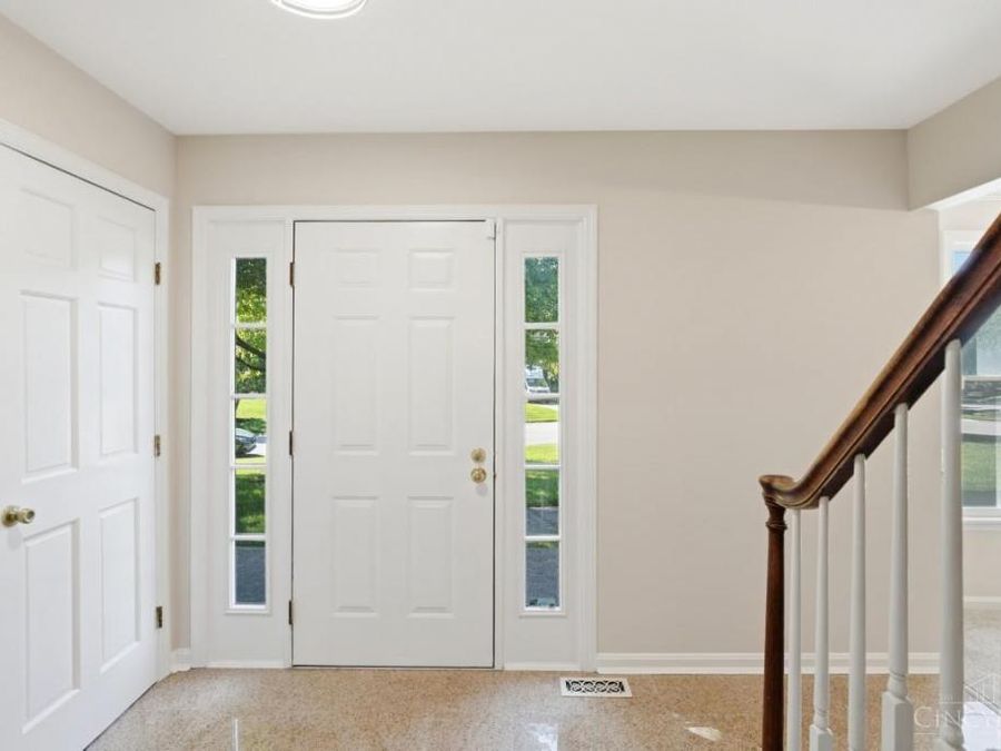 10085 Sonya Lane, West Chester, OH 45241 Photo 5