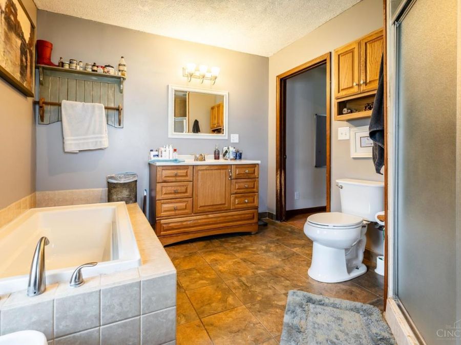 10070 St Rt 132, Pleasant Plain, OH 45162 Photo 18