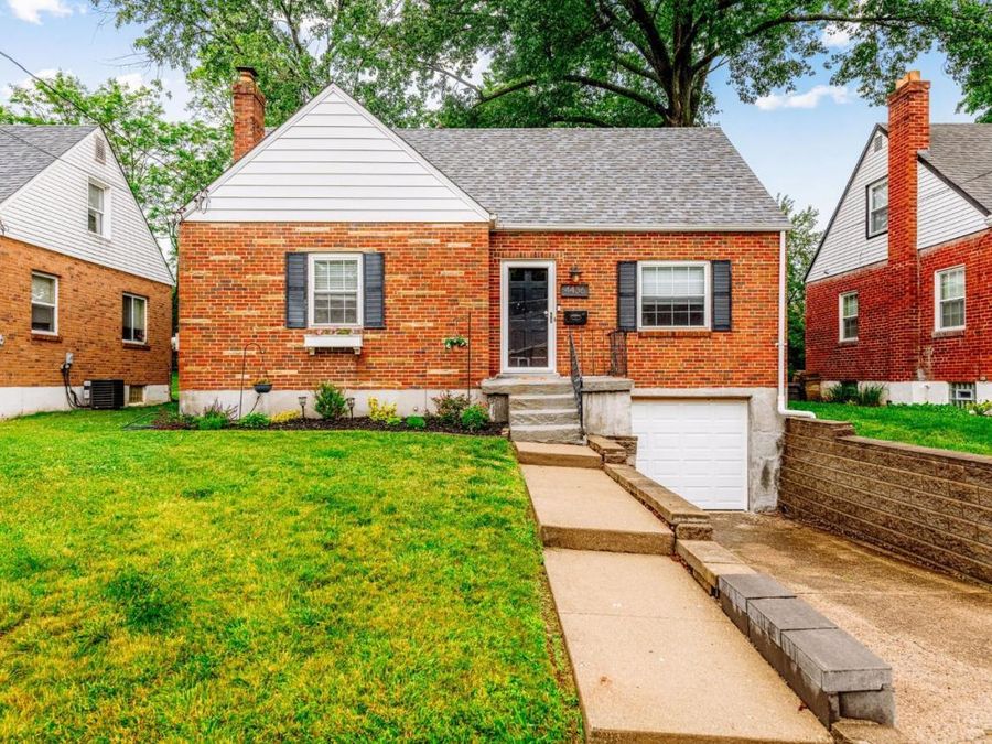 4436 Clifford Rd, Deer Park, OH 45236 Photo 1