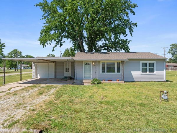 304 E 8th Street , So Coffeyville, OK 74072